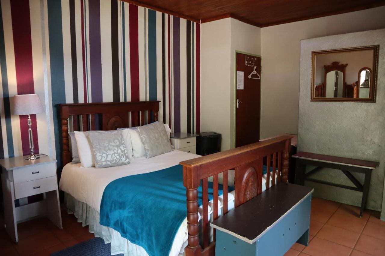 Rocks & Roses Farm Stay Lochiel Bagian luar foto
