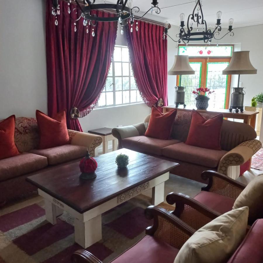 Rocks & Roses Farm Stay Lochiel Bagian luar foto